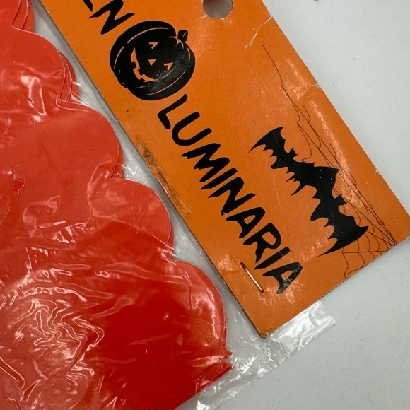 3/$15 Halloween Luminaria Bags Orange Jack-o-Lantern Cutout Sealed 4-Pack READ - Picture 10 of 10